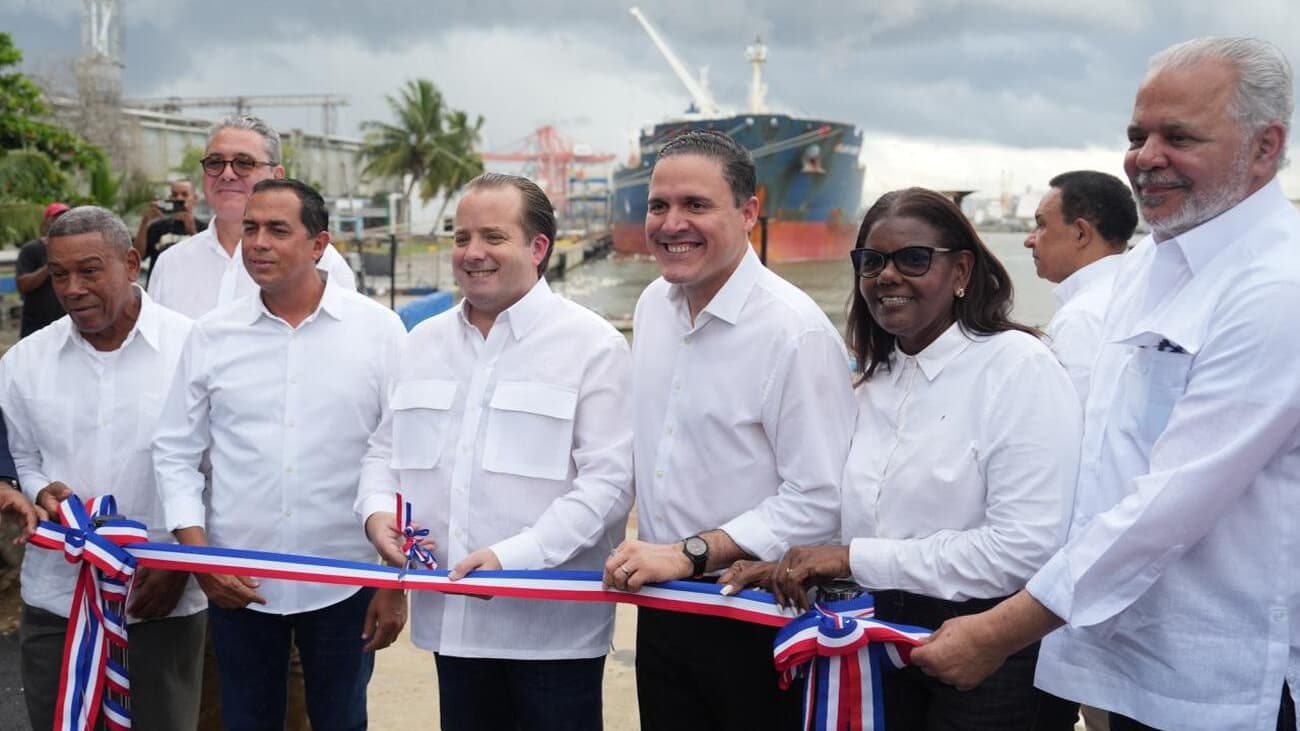 Autoridades inauguran nuevo muelle pesquero en Haina Occidental