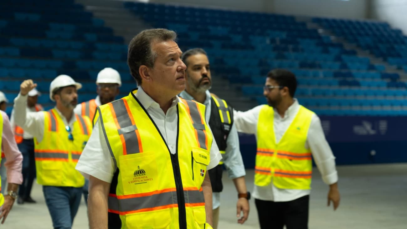 Ito Bisonó revisa progreso de instalaciones deportivas en el Parque del Este rumbo a 2026
