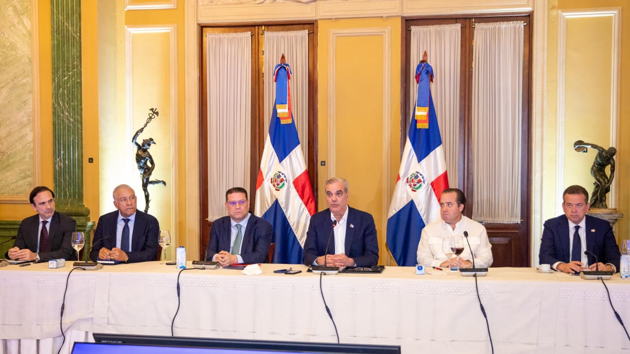 Empresarios y sector productivo se unen a Abinader para asegurar el abastecimiento y enfrentar la crisis global