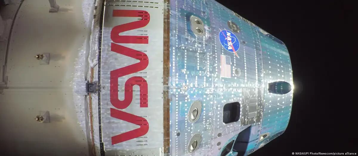 Astronautas de Artemis II entran en órbita lunar en histórica misión