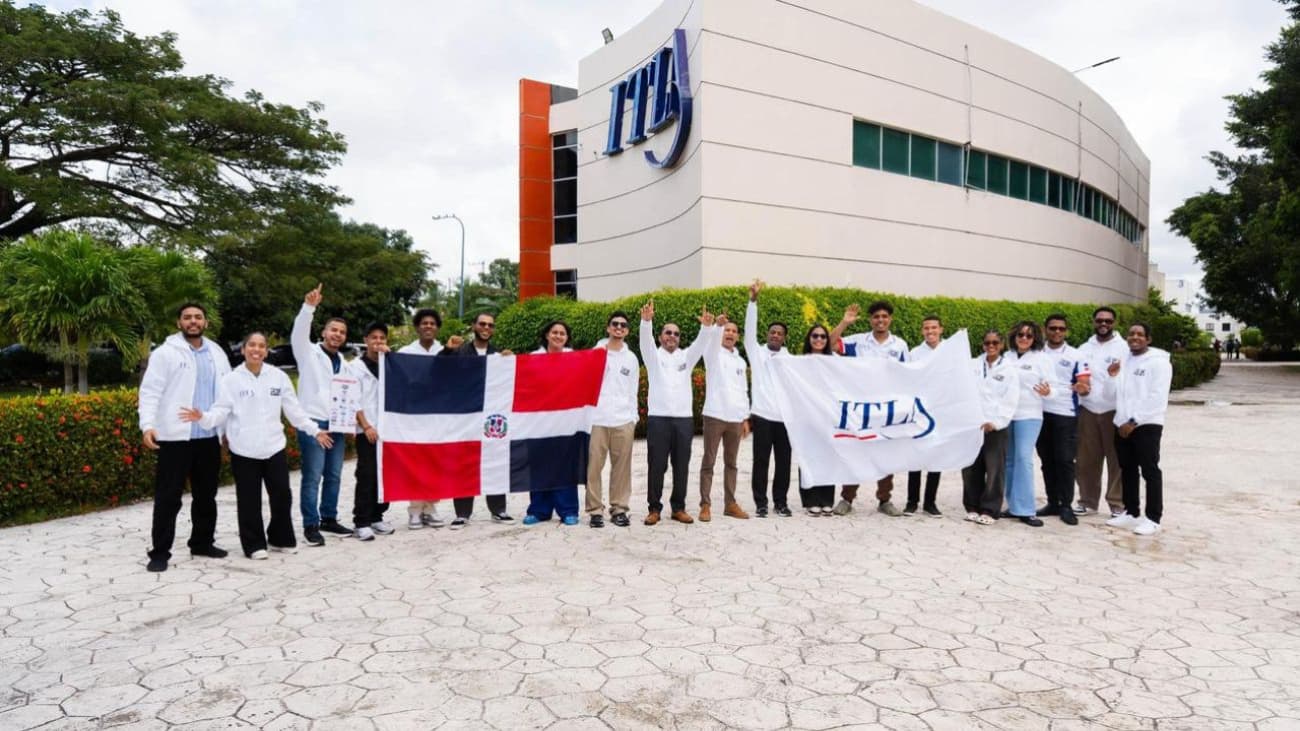 Estudiantes del ITLA representan al país en competencia de la NASA