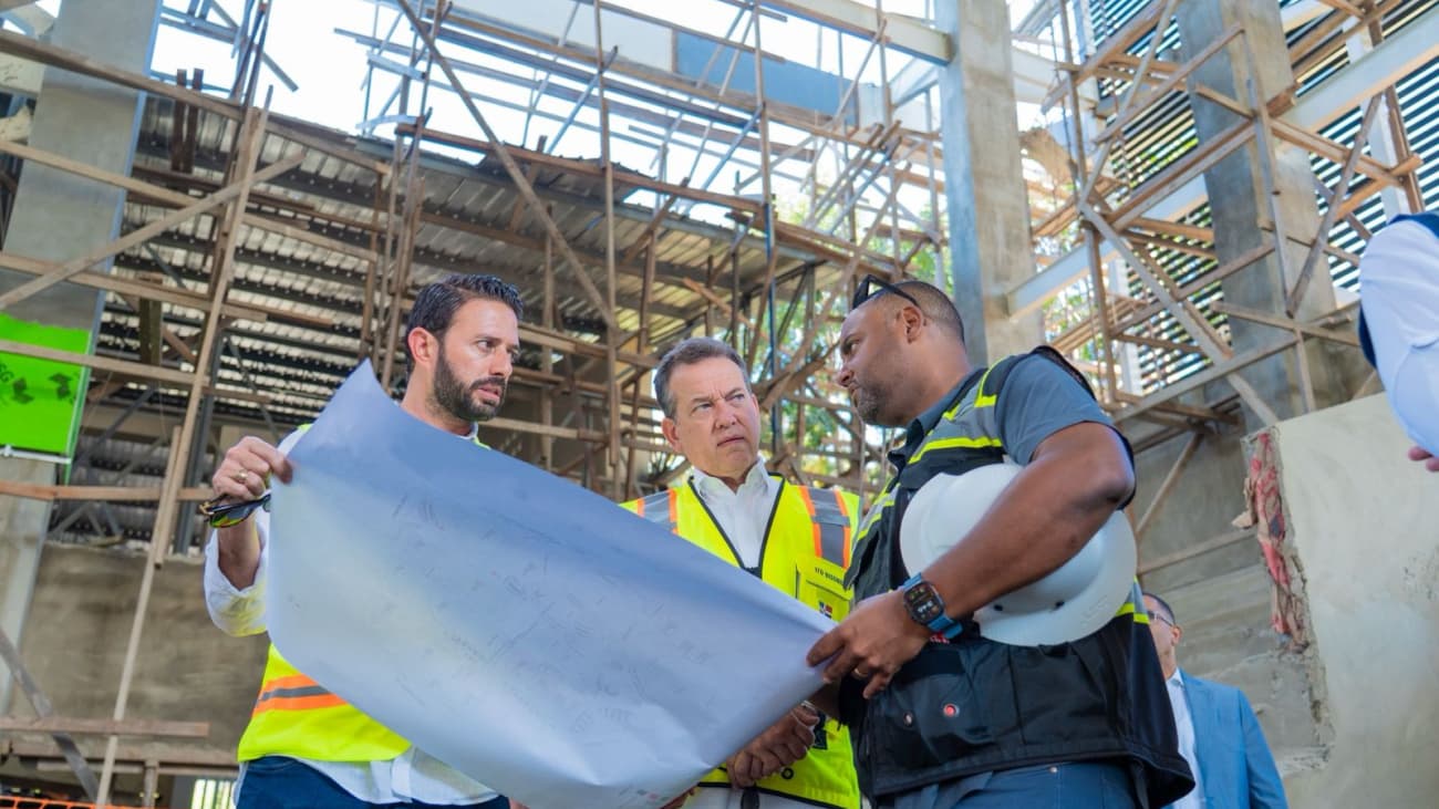 Supervisan avances finales de obras deportivas rumbo a Juegos 2026