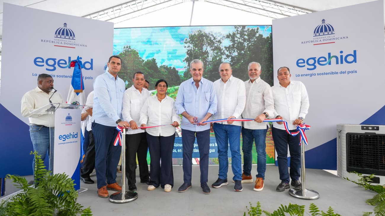 Nueva carretera en Nagua impulsa desarrollo tras más de 50 años de espera