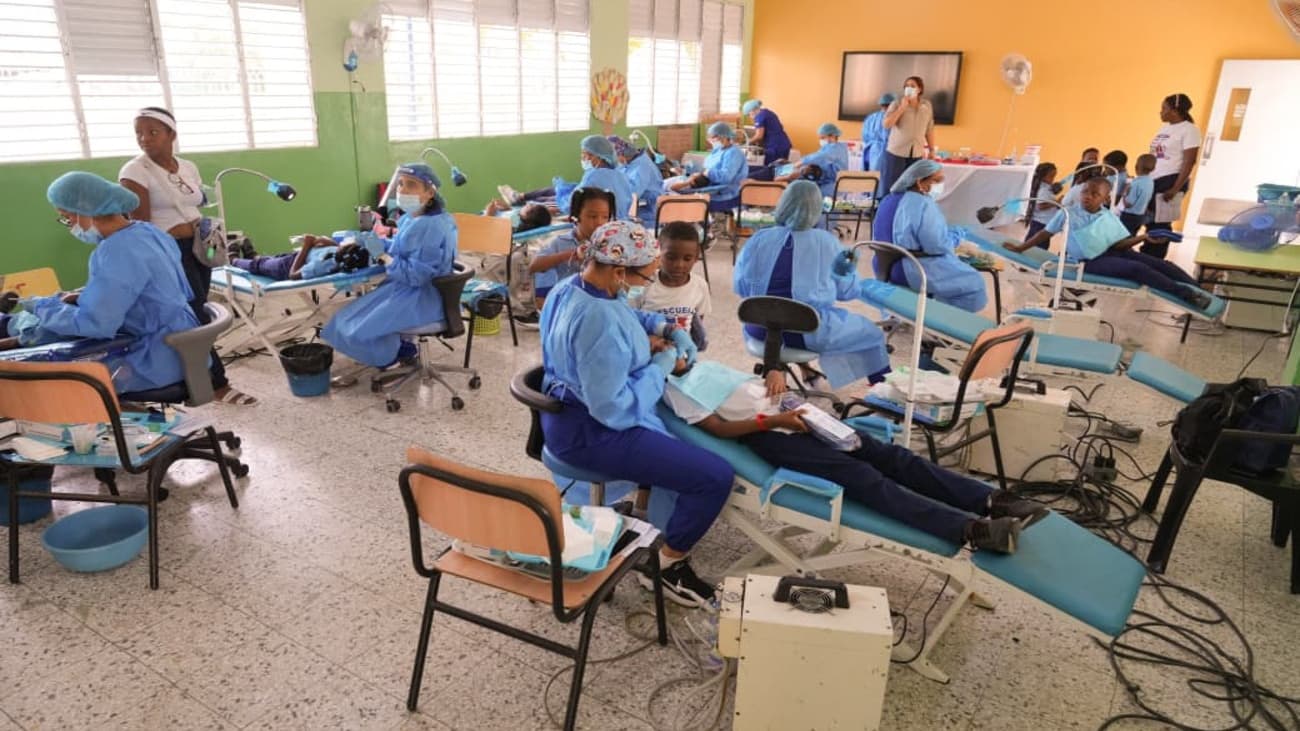 INABIE realiza jornada de salud para más de 1,000 estudiantes en Sabana Perdida