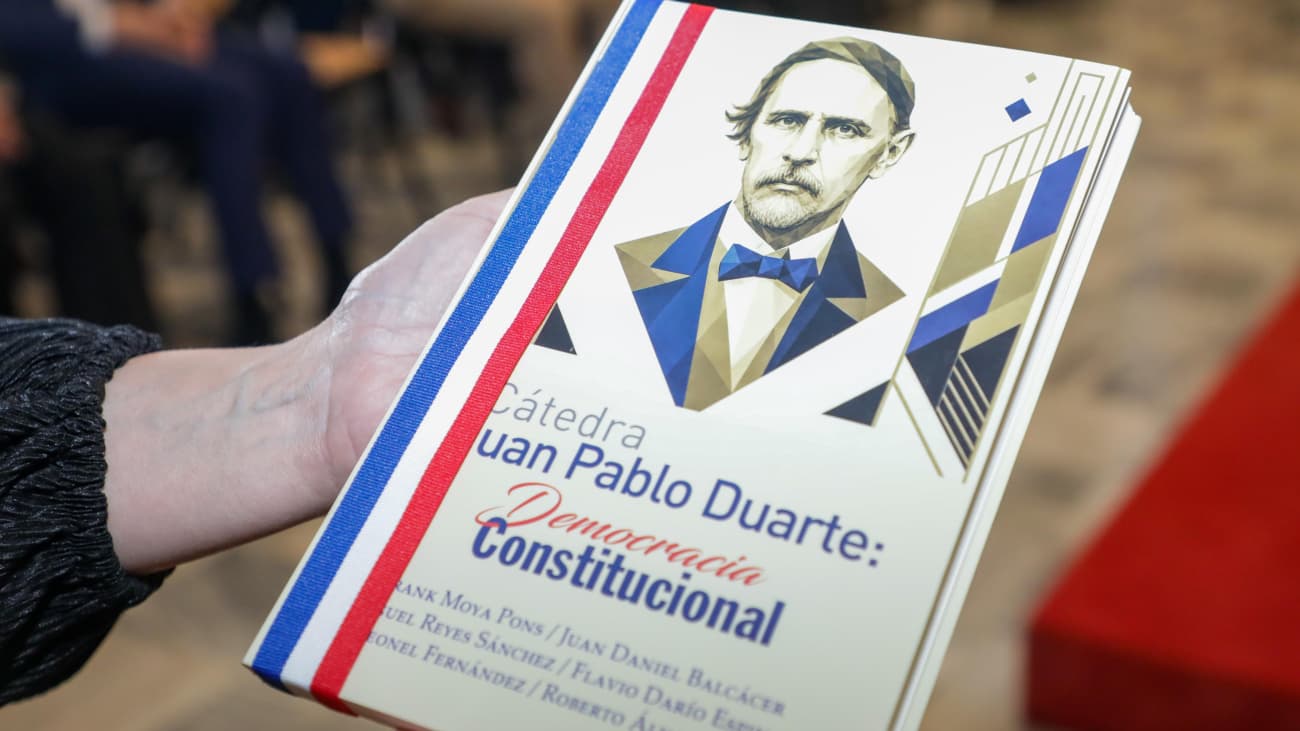 Abinader honra legado de Juan Pablo Duarte y llama a fortalecer la democracia y la soberanía nacional