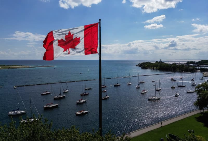 Trump ordena llamar “Lago América” al lago Ontario y aumenta la tensión con Canadá
