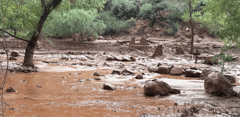 Inundaciones en el Gran Cañón dejan desaparecidos y obligan a evacuar a decenas de turistas