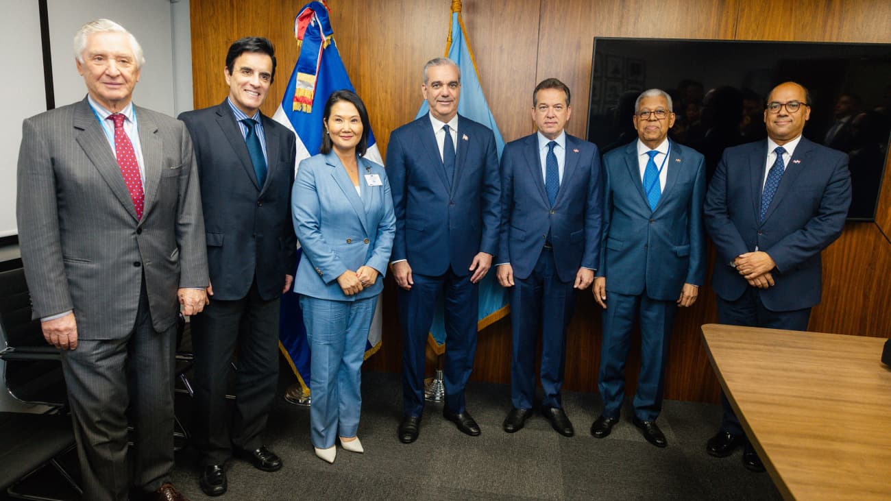 Abinader se reúne con Keiko Fujimori para fortalecer los vínculos entre República Dominicana y Perú